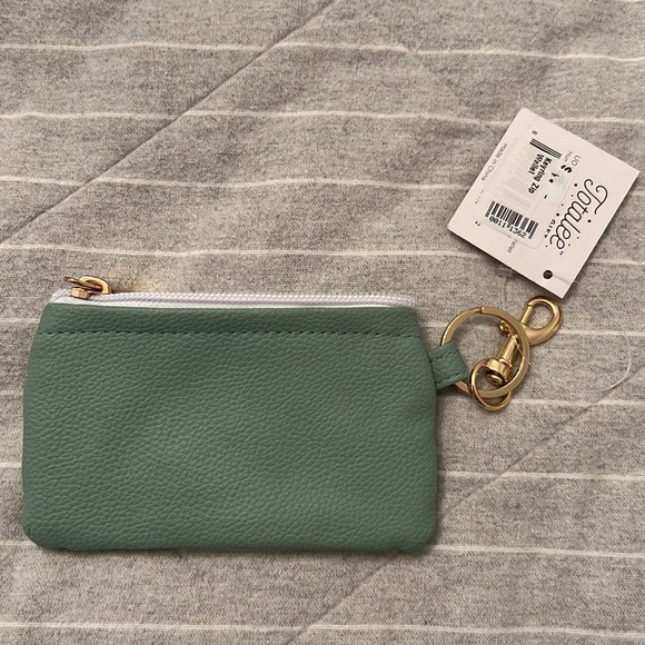 NWT Keyring zip wallet - Picture 3 of 3